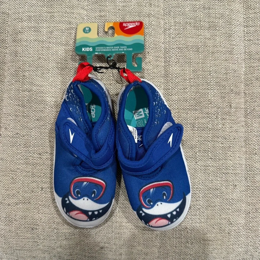 Speedo Shark Surfwalker Water Shoes Size Medium 7/8 Hook‎ and Loop Closure NWT